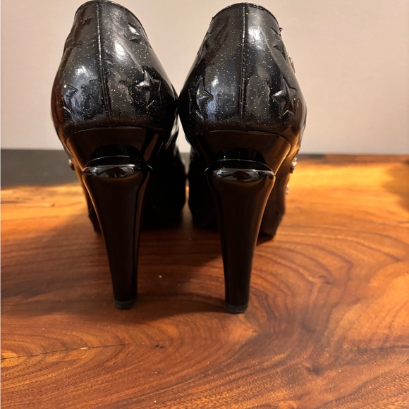 Chanel ‘Star Motif’ Pumps - Very Rare, Beautiful Near New Condition - Picture 10 of 11